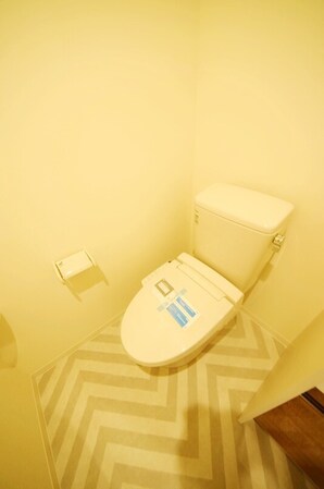 CRESCENT COURTの物件内観写真